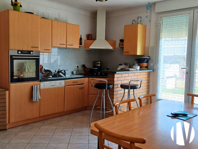 10598 Melkveebedrijf op 99 ha